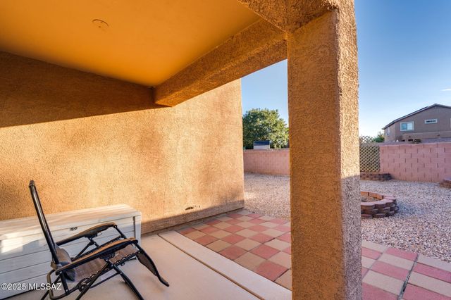 102 S Beyerville Place, Sahuarita, AZ 85629