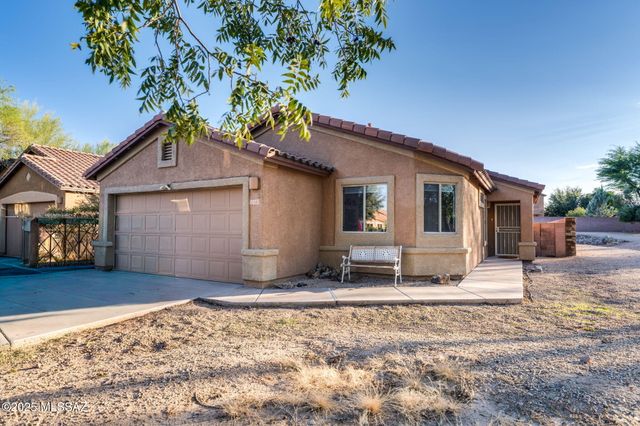 102 S Beyerville Place, Sahuarita, AZ 85629