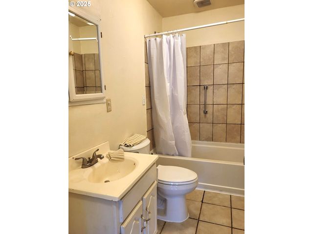 347 Ne OAK St, Sheridan, OR 97378