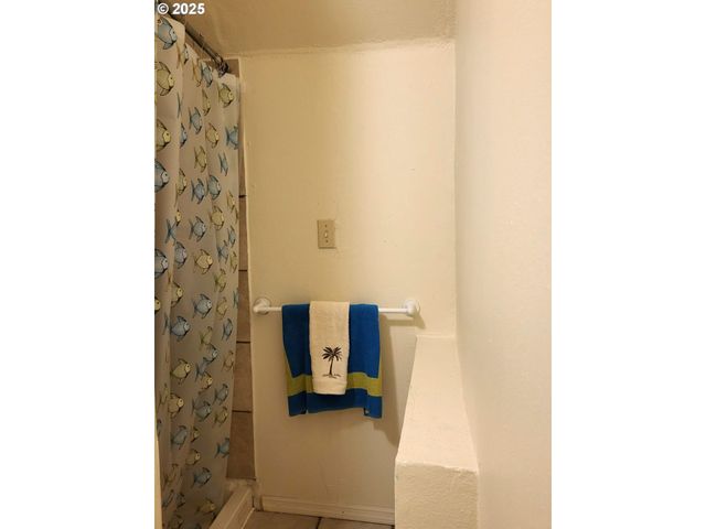 347 Ne OAK St, Sheridan, OR 97378