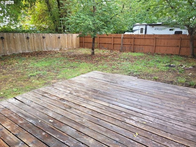 347 Ne OAK St, Sheridan, OR 97378