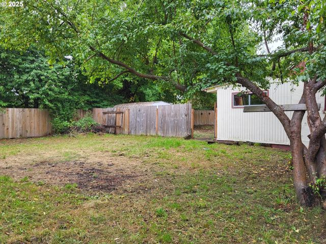 347 Ne OAK St, Sheridan, OR 97378