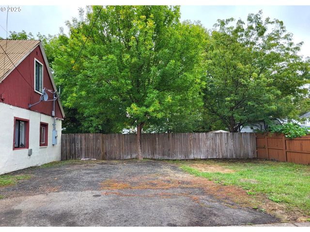 347 Ne OAK St, Sheridan, OR 97378