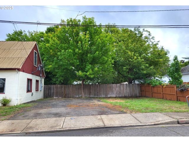 347 Ne OAK St, Sheridan, OR 97378