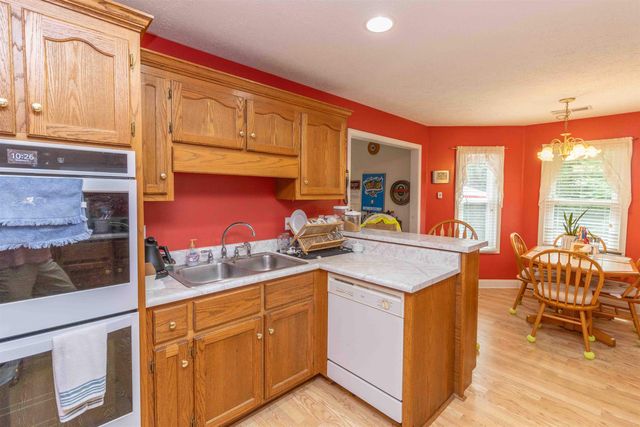 77 TIMBER CV, Selmer, TN 38375