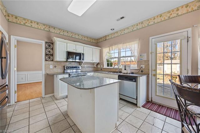 3310 Cherrybrook Drive, Jamestown, NC 27282