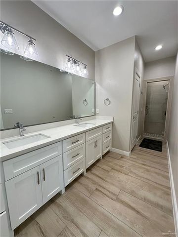 2725 Kilgore Avenue, Mcallen, TX 78504