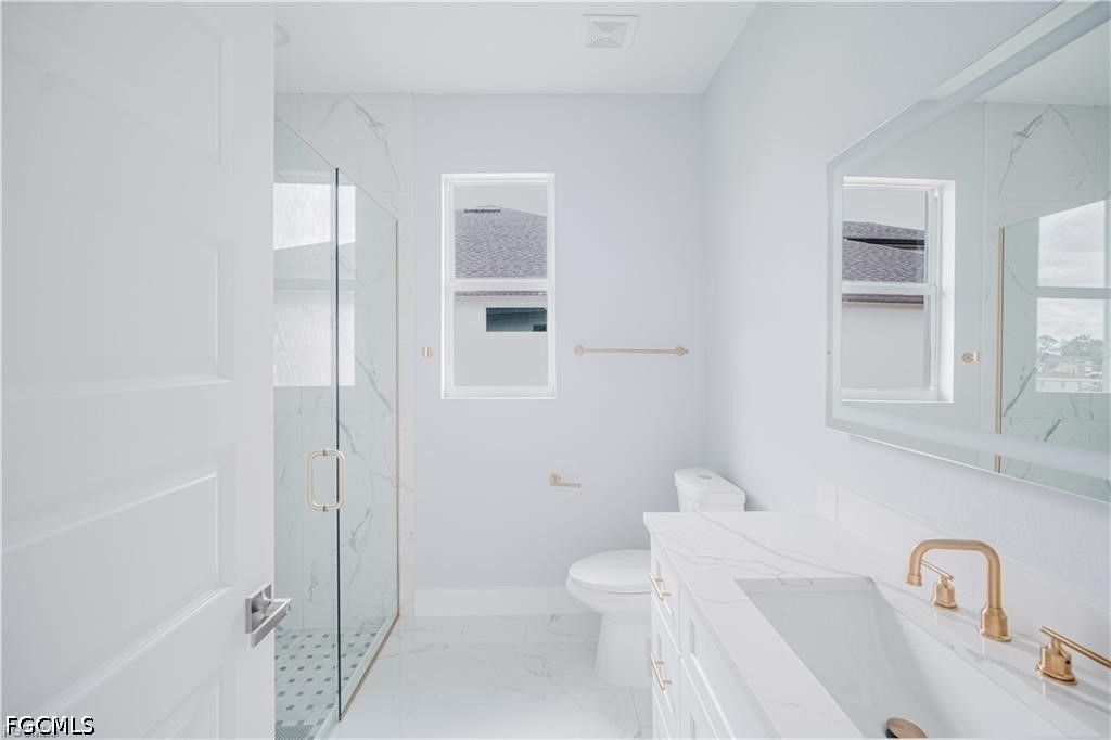 Image 5 of property listing at 3311 Andalusia BLVD, Cape Coral, FL 33909