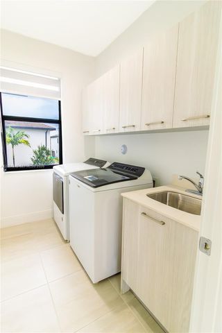 4311 NW 82nd Avenue, Doral, FL 33166