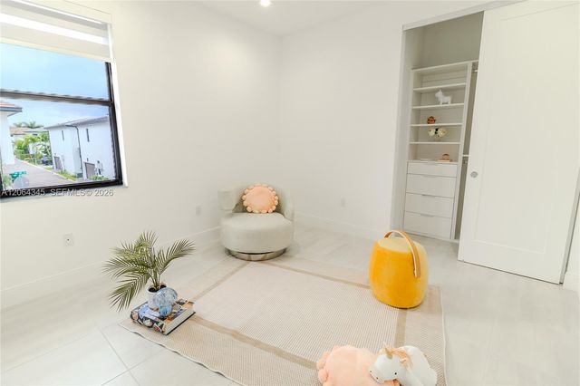 4311 NW 82nd Avenue, Doral, FL 33166