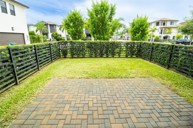 4311 NW 82nd Avenue, Doral, FL 33166