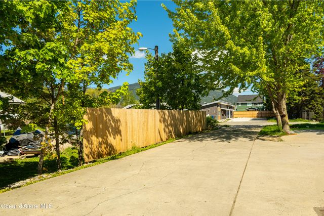 1611 Cedar ST, Sandpoint, ID 83864