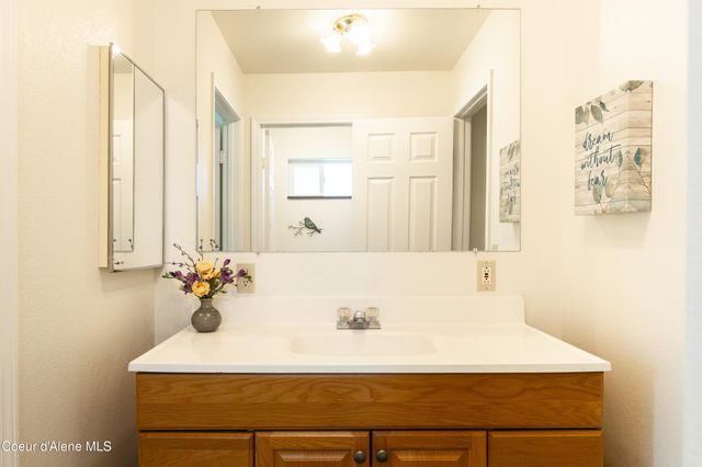 1611 Cedar ST, Sandpoint, ID 83864
