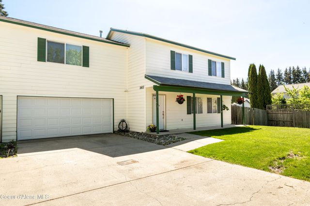 1611 Cedar ST, Sandpoint, ID 83864