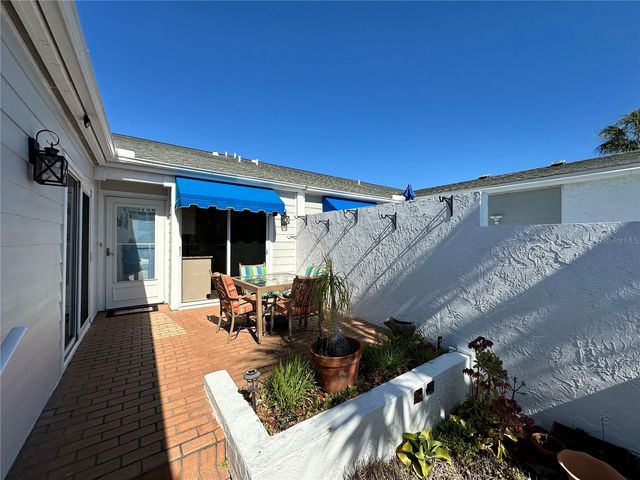 864 WATERSIDE LANE, Bradenton, FL 34209