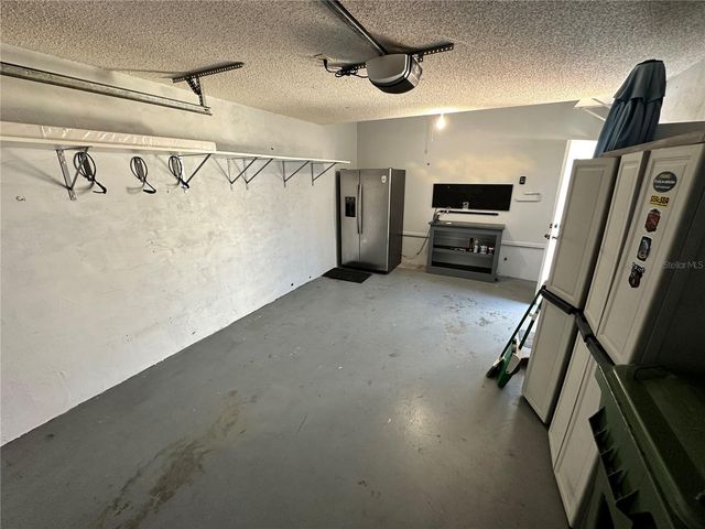 864 WATERSIDE LANE, Bradenton, FL 34209