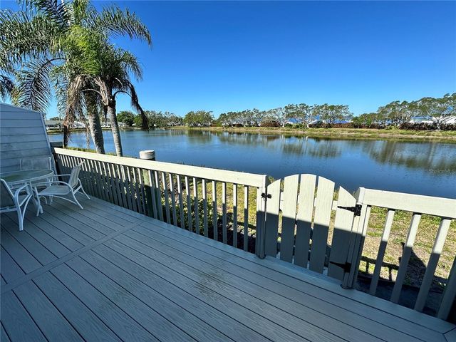 864 WATERSIDE LANE, Bradenton, FL 34209