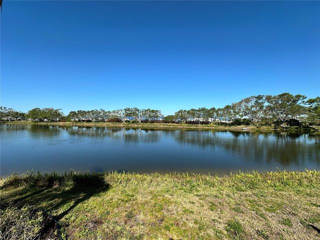 864 WATERSIDE LANE, Bradenton, FL 34209