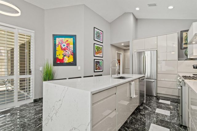 441 VILLAGE DRIVE, Tarpon Springs, FL 34689