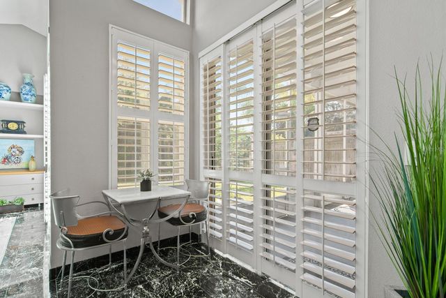 441 VILLAGE DRIVE, Tarpon Springs, FL 34689