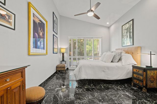 441 VILLAGE DRIVE, Tarpon Springs, FL 34689