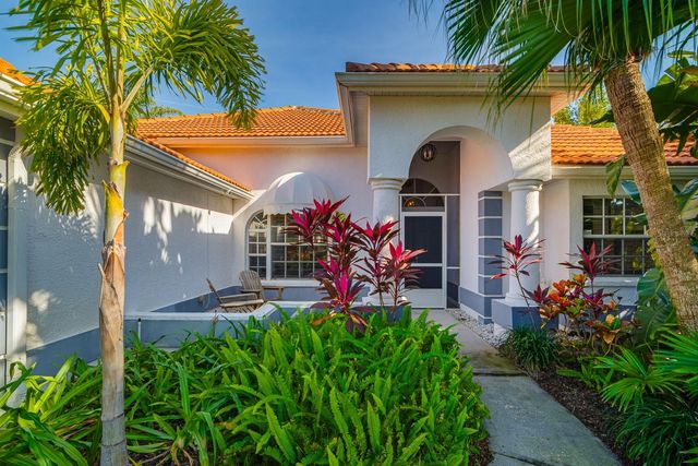 441 VILLAGE DRIVE, Tarpon Springs, FL 34689