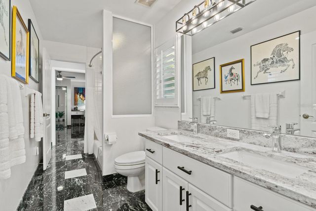 441 VILLAGE DRIVE, Tarpon Springs, FL 34689