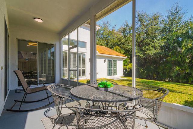 441 VILLAGE DRIVE, Tarpon Springs, FL 34689