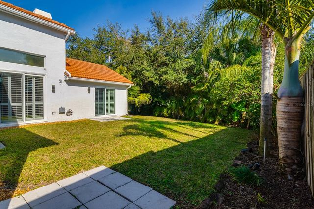 441 VILLAGE DRIVE, Tarpon Springs, FL 34689