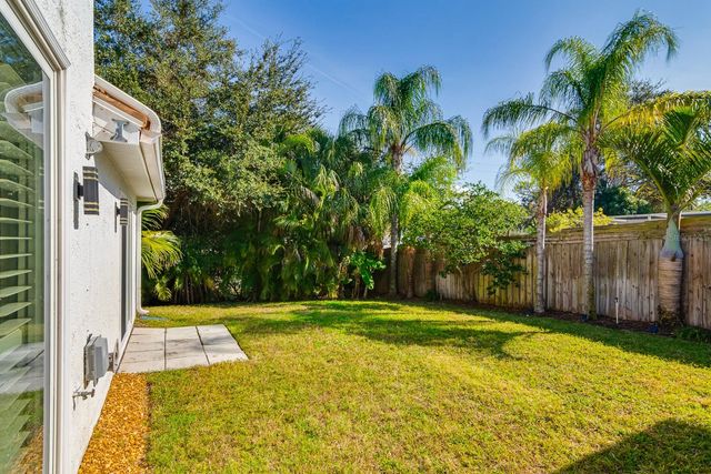 441 VILLAGE DRIVE, Tarpon Springs, FL 34689