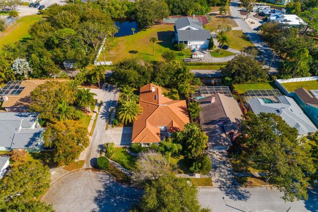 441 VILLAGE DRIVE, Tarpon Springs, FL 34689