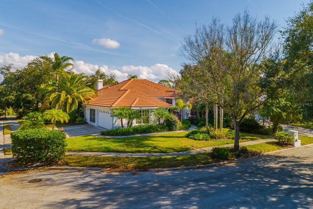 441 VILLAGE DRIVE, Tarpon Springs, FL 34689