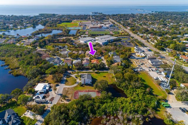 441 VILLAGE DRIVE, Tarpon Springs, FL 34689