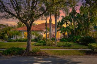 441 VILLAGE DRIVE, Tarpon Springs, FL 34689