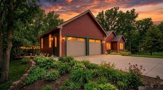 26550 Waverly Road, Paola, KS 66071