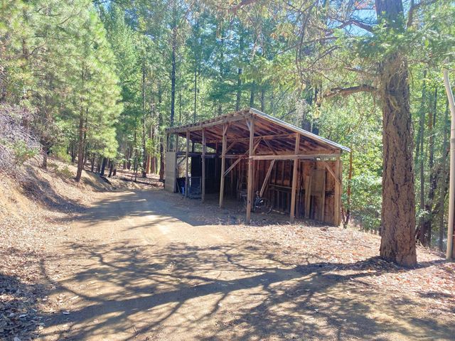 939 Beaver Creek Road, Jacksonville, OR 97530