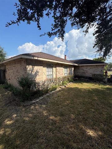 7610 Breda Drive, Baytown, TX 77521