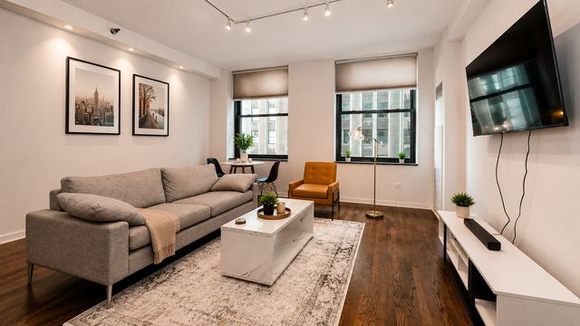 6 N Michigan Avenue 904, Chicago, IL 60602