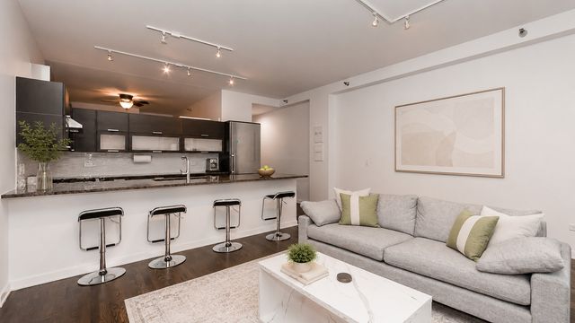 6 N Michigan Avenue 904, Chicago, IL 60602