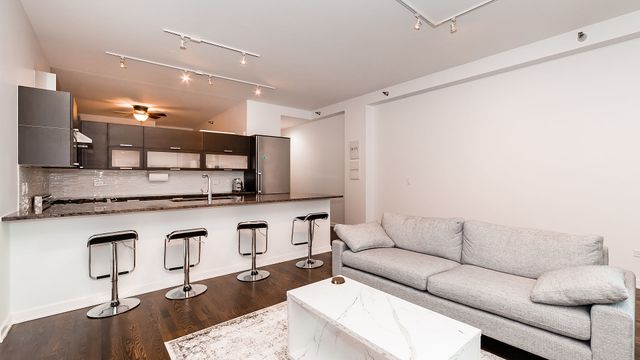 6 N Michigan Avenue 904, Chicago, IL 60602