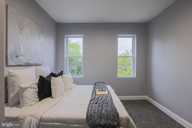 1520 E BALTIMORE ST, Baltimore, MD 21231