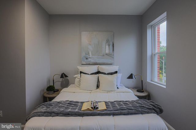 1520 E BALTIMORE ST, Baltimore, MD 21231