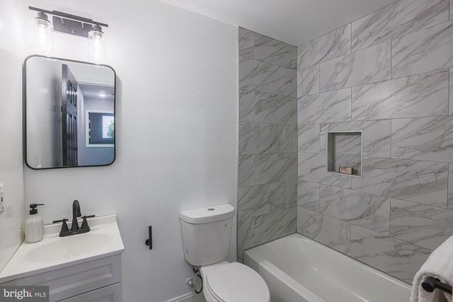 1520 E BALTIMORE ST, Baltimore, MD 21231