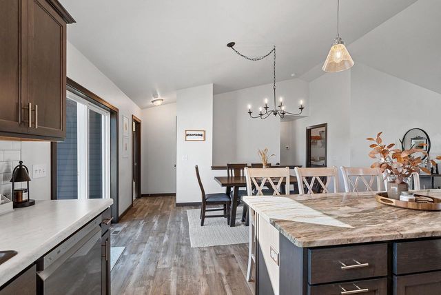 1013 GRASSY MEADOW LANE, Menasha, WI 54952
