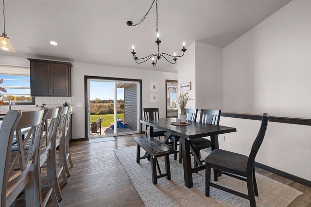 1013 GRASSY MEADOW LANE, Menasha, WI 54952