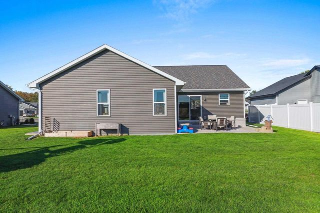 1013 GRASSY MEADOW LANE, Menasha, WI 54952