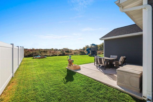 1013 GRASSY MEADOW LANE, Menasha, WI 54952