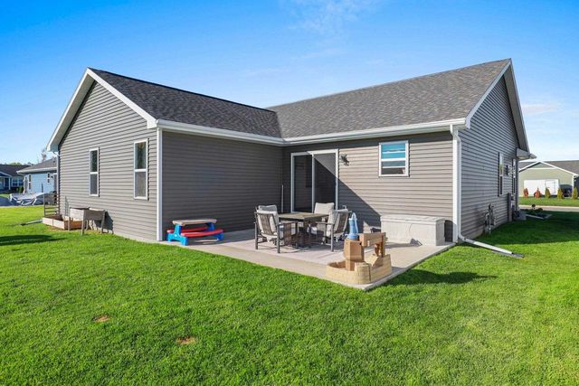 1013 GRASSY MEADOW LANE, Menasha, WI 54952
