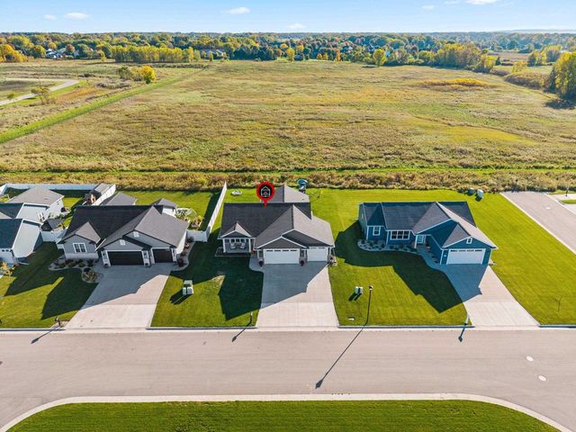 1013 GRASSY MEADOW LANE, Menasha, WI 54952