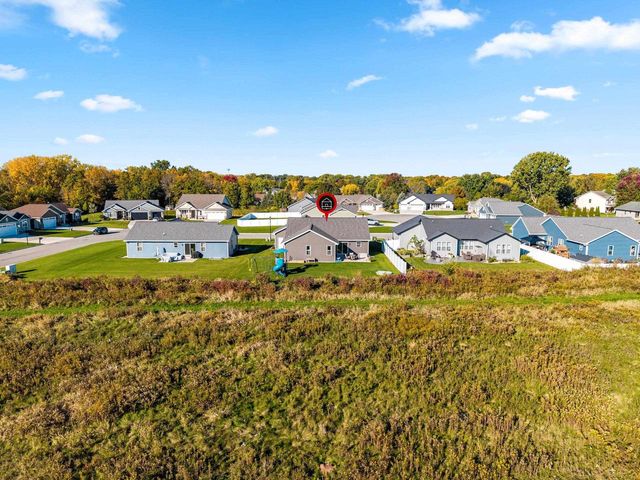 1013 GRASSY MEADOW LANE, Menasha, WI 54952